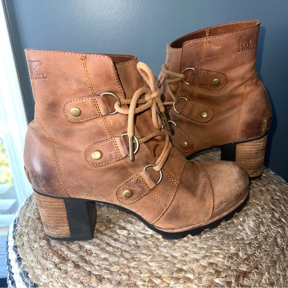 Sorel Addington Holiday Waterproof Boots - Picture 1 of 11